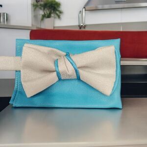 MEN'S LARR BRIO BOW TIE AND POCKET SQUARE.